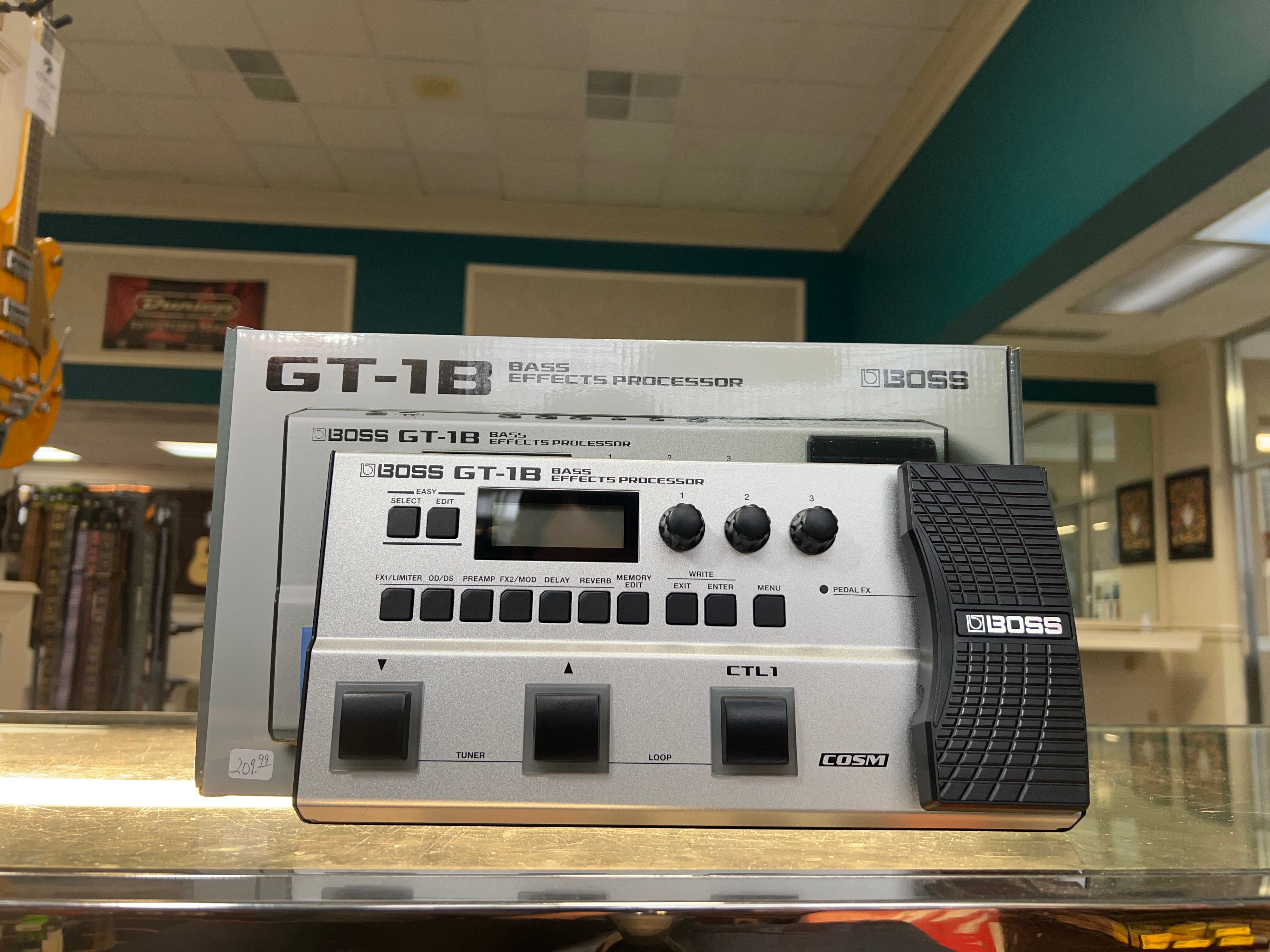 Boss GT-1B Bass Multi Effects Processor – The Guitar Vault