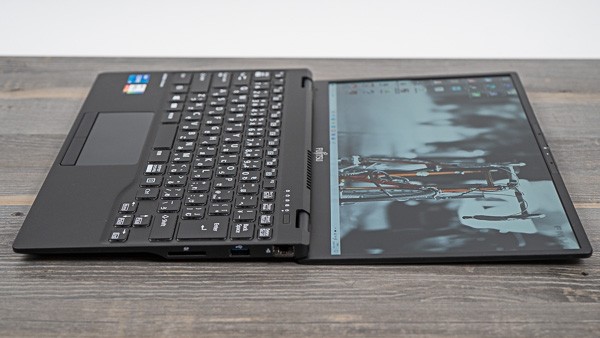 富士通Lifebook WU-X/E3 i7-1165G7 600g台世界最軽量