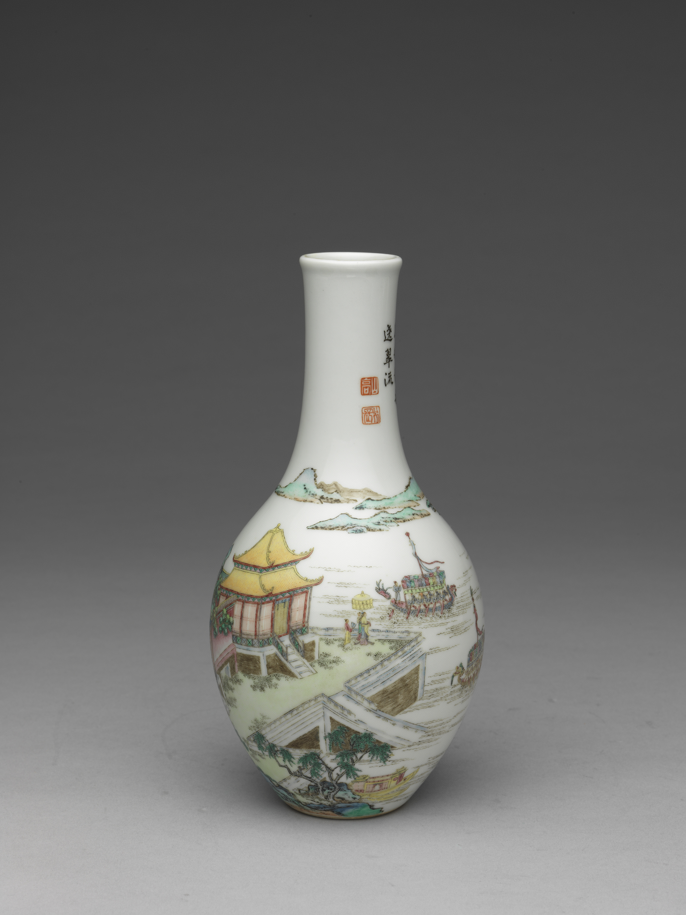 国立故宮博物院 3D文物鑑賞-3D文物-清 乾隆 琺瑯彩龍舟図胆瓶