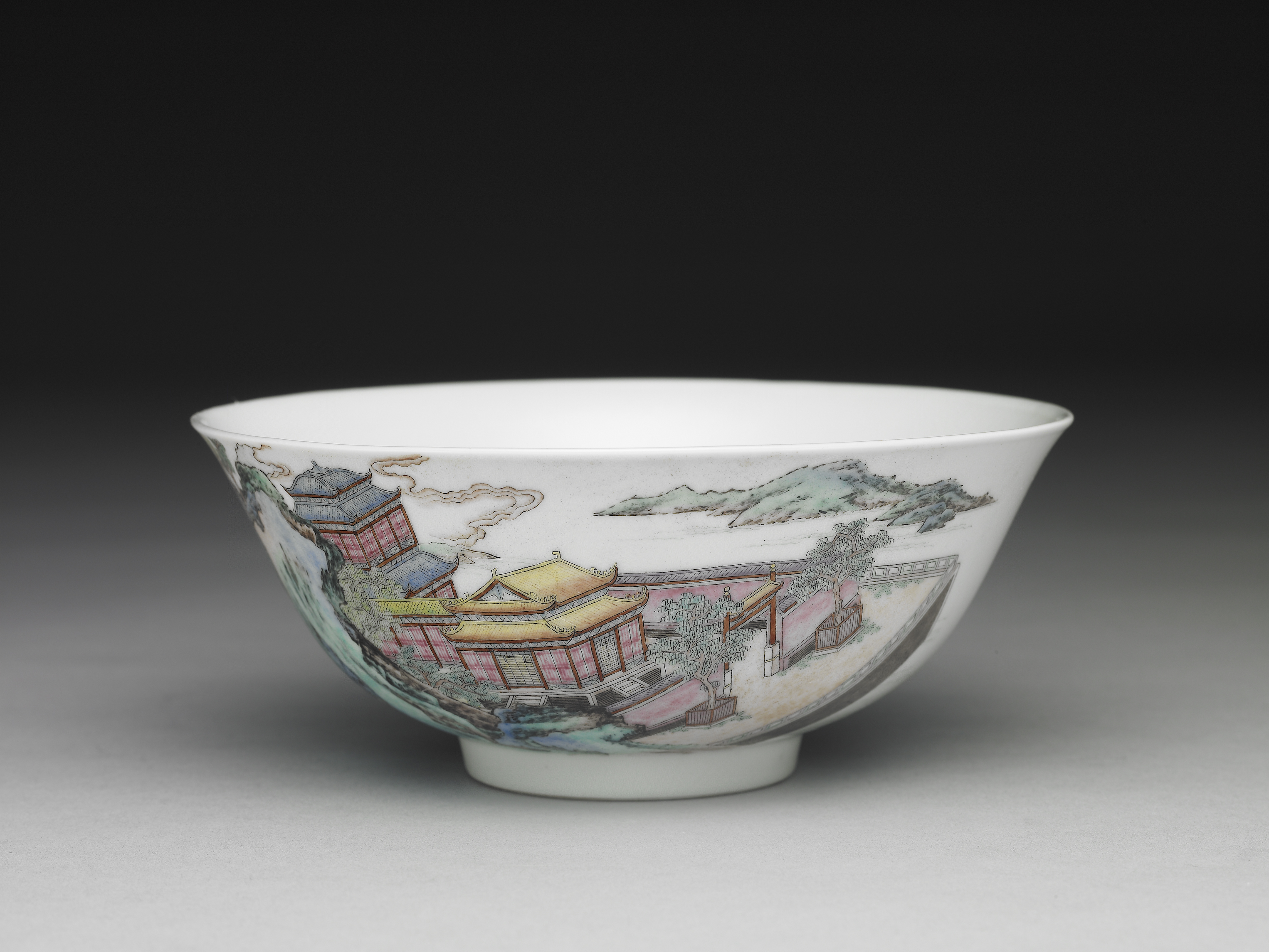 國立故宮博物院3D文物賞析專區-3D典藏文物-清乾隆琺瑯彩山水樓閣碗