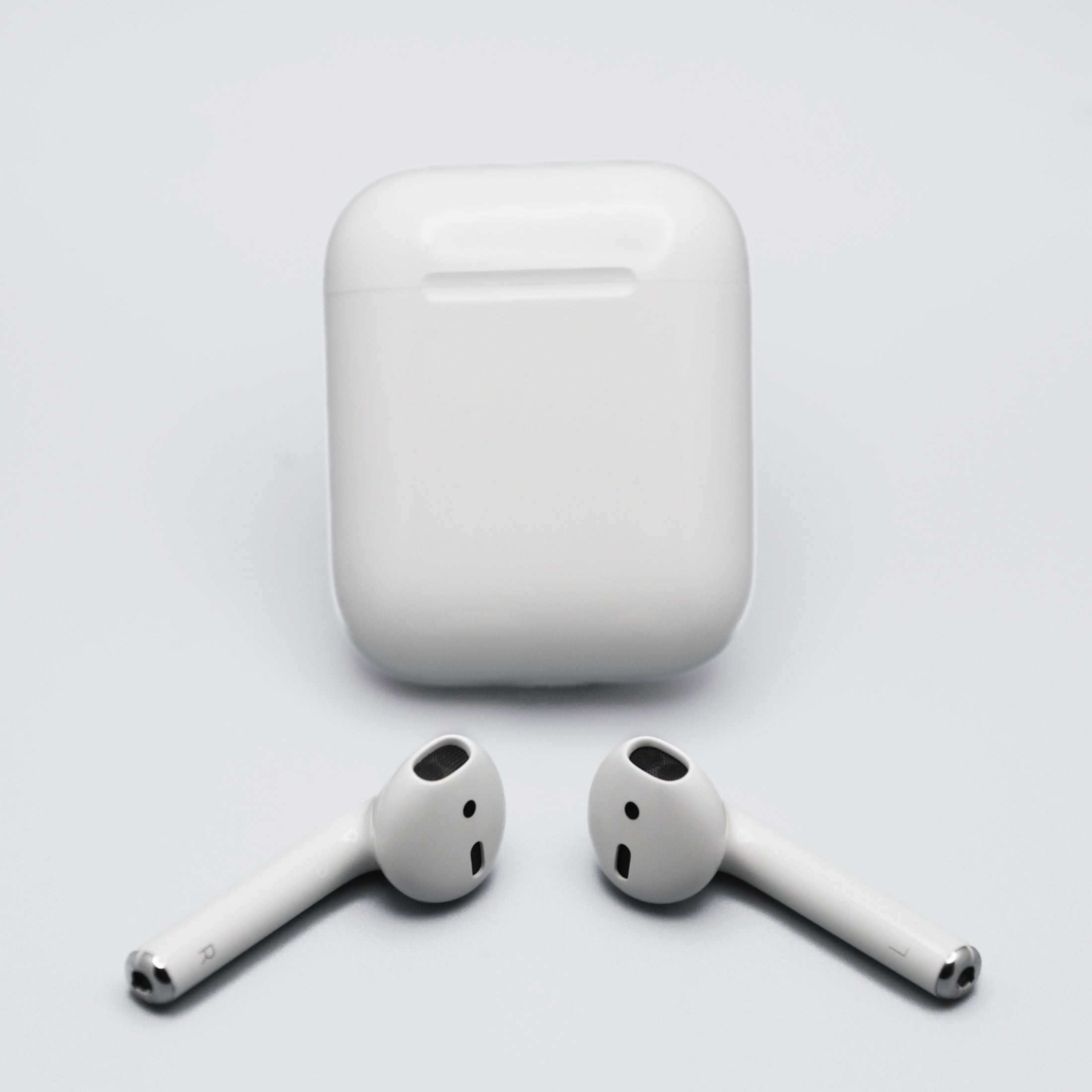 Apple AirPods 2nd Generation – TheRightOne