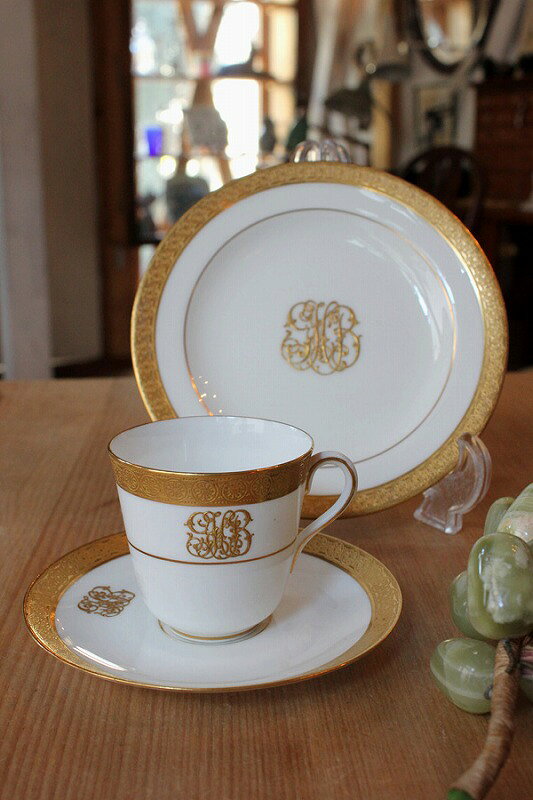 英国 コールポート窯 金彩花文デミタスカップ ソーサー アンティーク