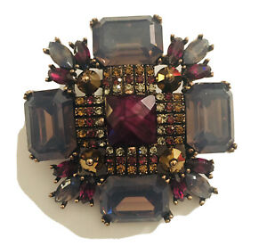 期間限定お値下げ】フェンディ ブローチ フェンディ FENDI ブローチ