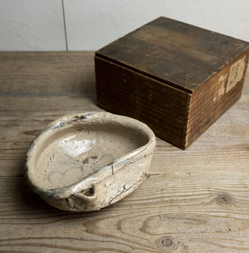 ♥美濃焼 志野 水指 曽我伯庵 共箱付き 骨董品 古玩 【公式通販】