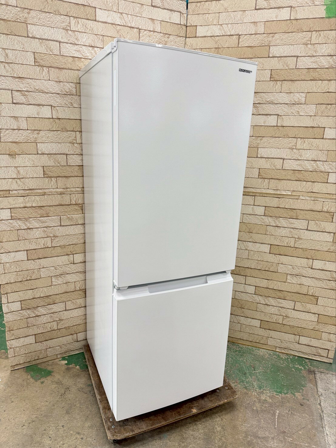 SHARP 中古冷蔵庫 179L 2022年製 形名 SJーD18HーW SHARP 中古冷蔵庫