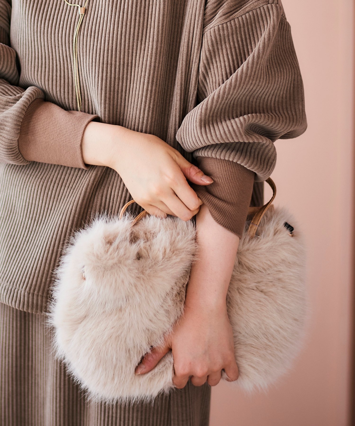 お値下げしました⭐︎RADIATE バイカラーファー×ボアバック A4ファイル