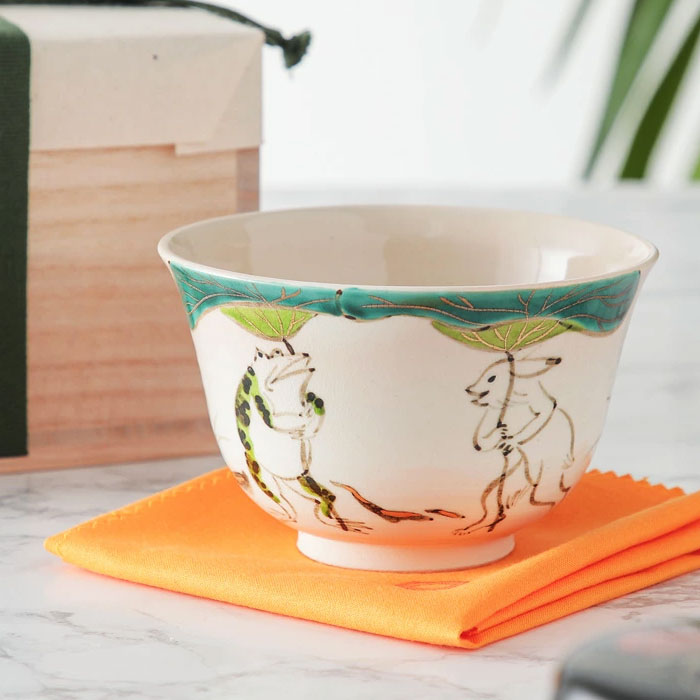 茶碗 白釉 鳥獣戯画】山岡善高 紙箱 白釉 鳥獣戯画茶碗 (紙箱)山岡善高