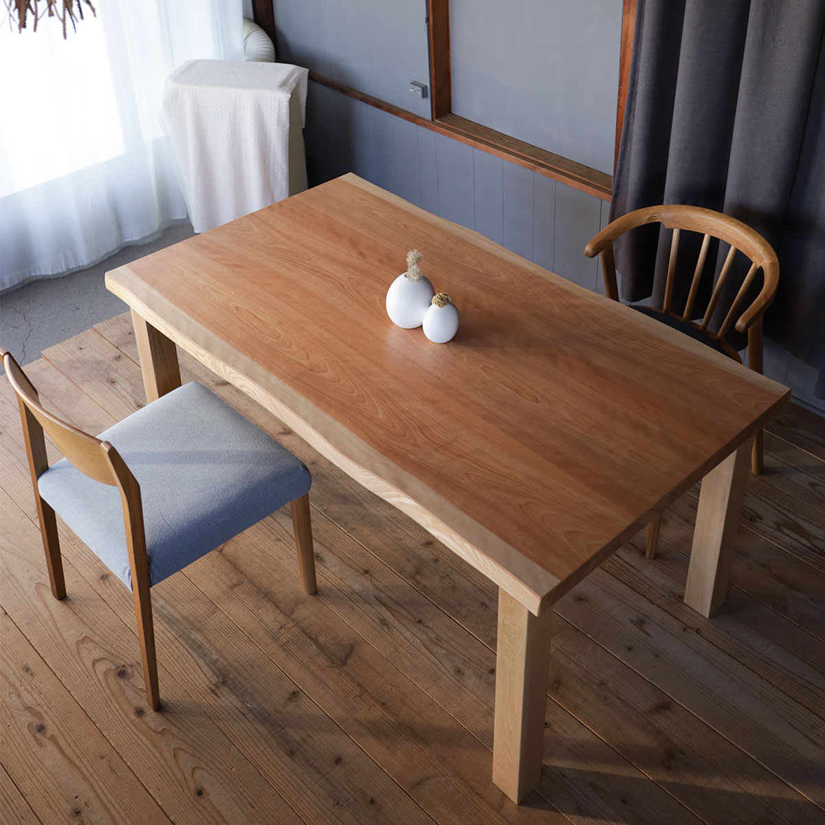 杉の輪切り円形ローテーブル㉔ 桜❕桜様樹齢約70年杉の年輪が綺麗 杉の