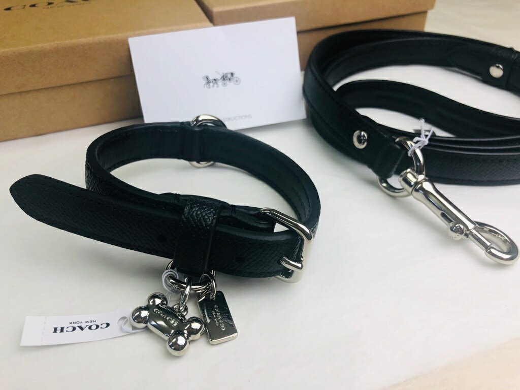 COACH 犬用首輪とリードのセット 新品 COACH レザー製リードと首輪
