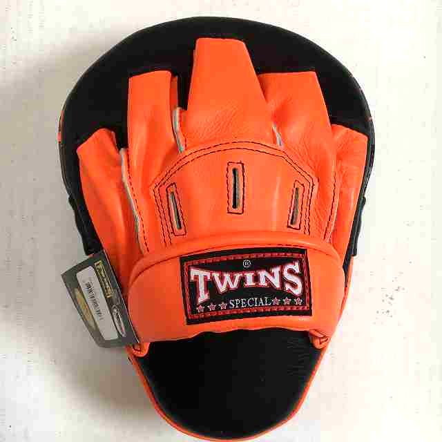 TWINS SPECIAL パンチングミット 青白 twins グローブ」の人気商品一覧