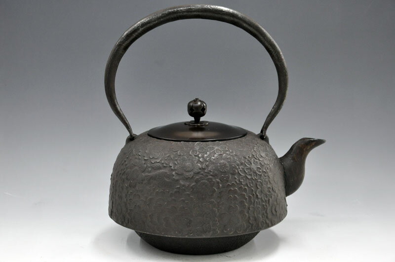 黒色鉄瓶 銅蓋付き 約20cm 黒色鉄瓶 銅蓋付き 約20cm 楽天市場】南部