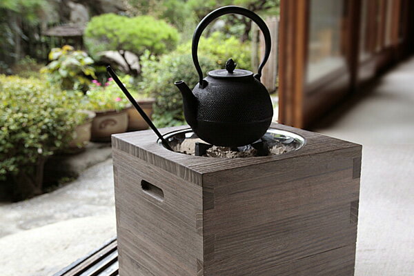 長火鉢、囲炉裏、火鉢、古民家、自在鉤、