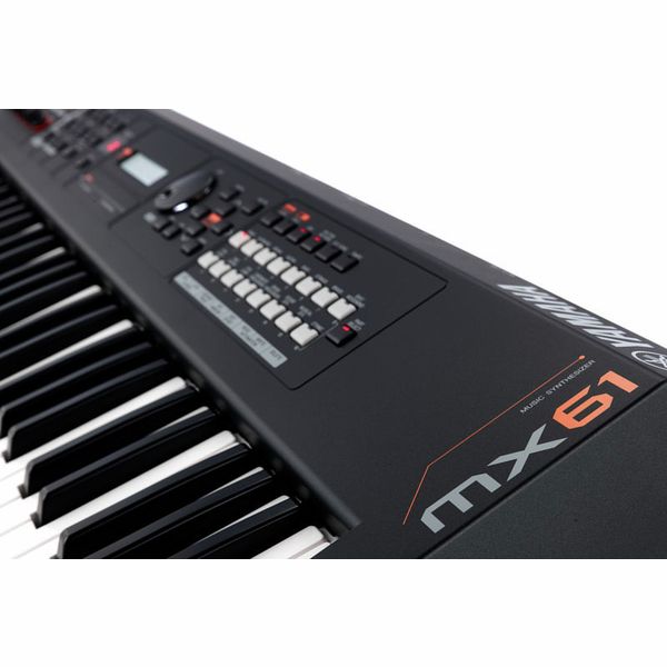 Yamaha MX61 BK 61-Note Synthesizer Black (MX61BK) - Australian