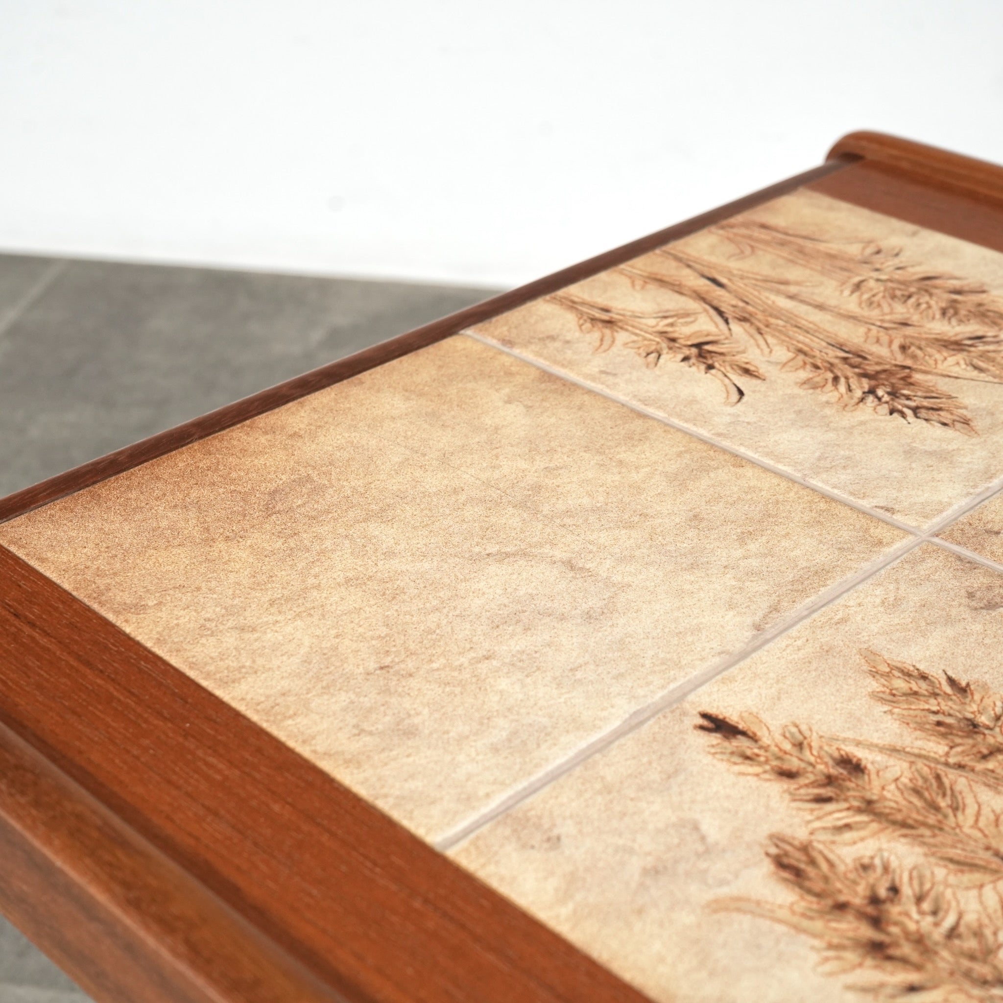 デンマークヴィンテージ タイルトップ ネストテーブル – TIME HYPE