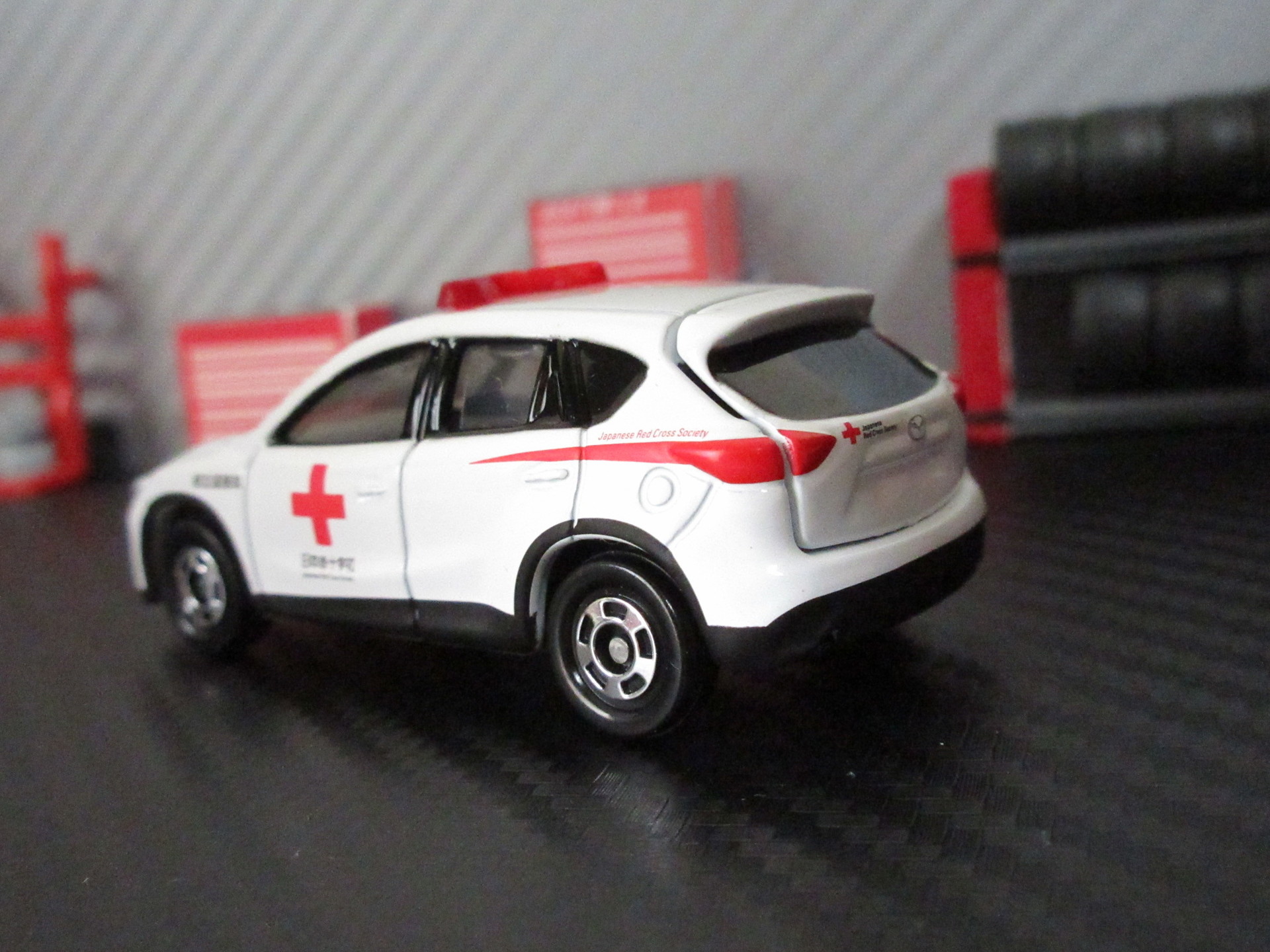 追加！ランドクルーザートミカ献血エクストレイルCX-5