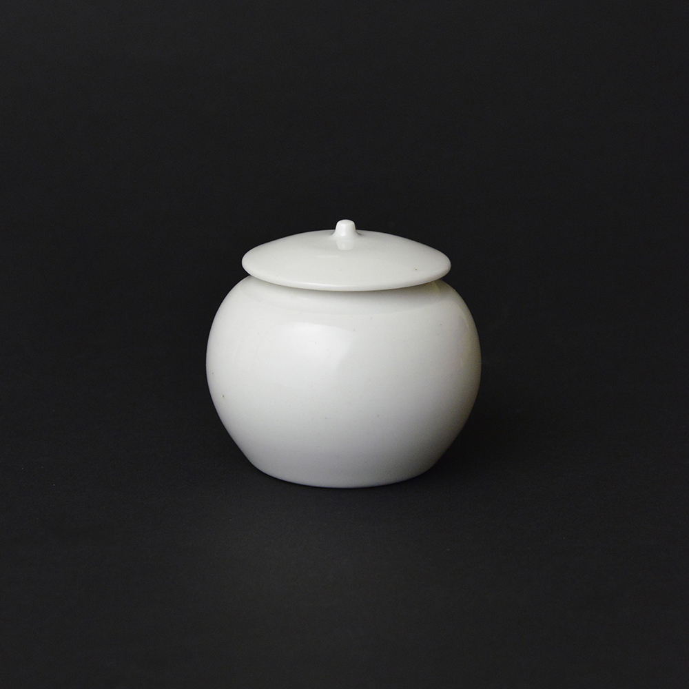 古美術品◼️蔵から超美しい真っ白な珍しいお皿が出て来ました！白磁の