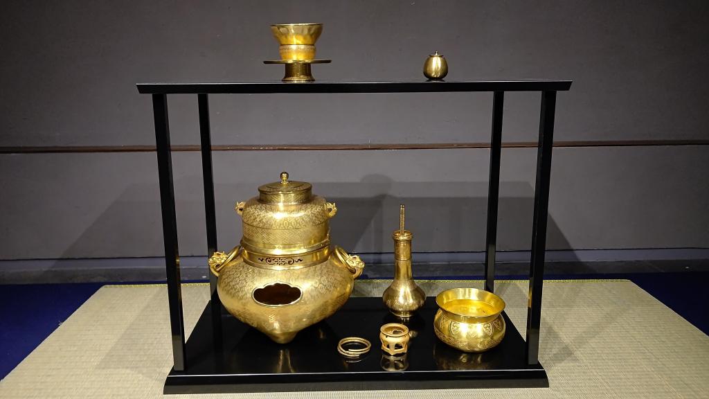 秀吉ゆかりの「金茶道具」拝見 by 一歩 | 中央区観光協会特派員ブログ