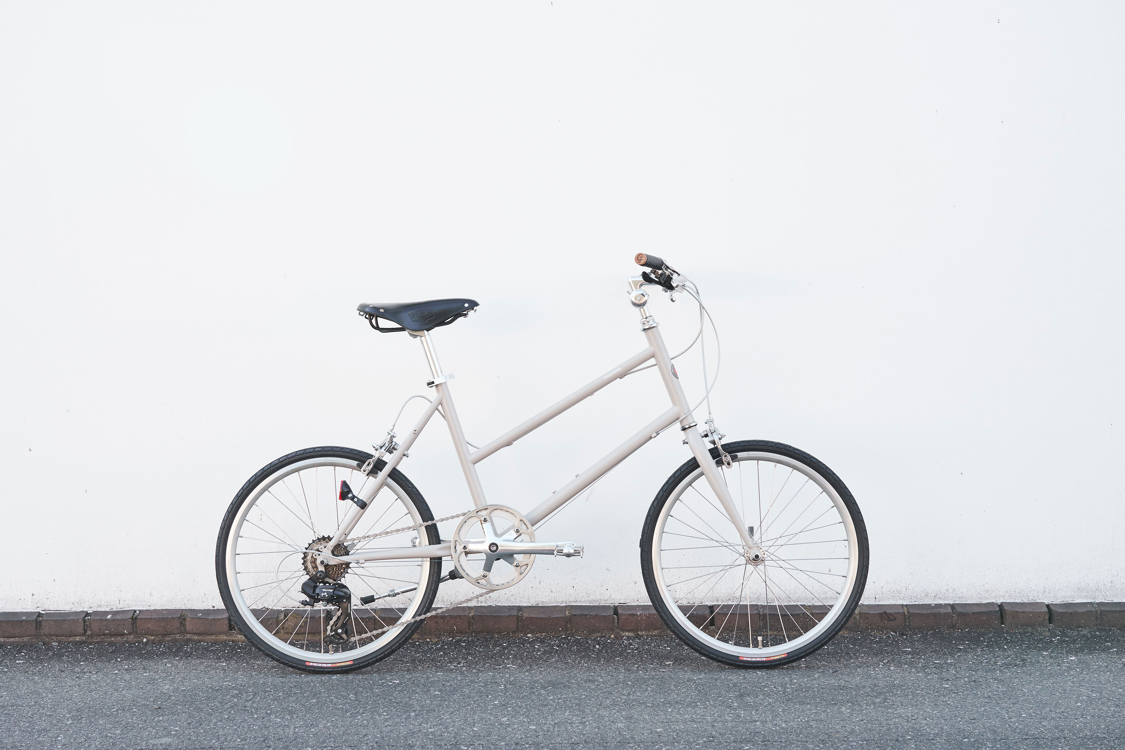 20インチ用タイヤ 20×1-1/8(451) - トーキョーバイク