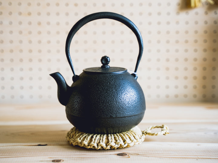 2424 巌鷲堂 南部鉄器 鉄瓶 【公式通販】