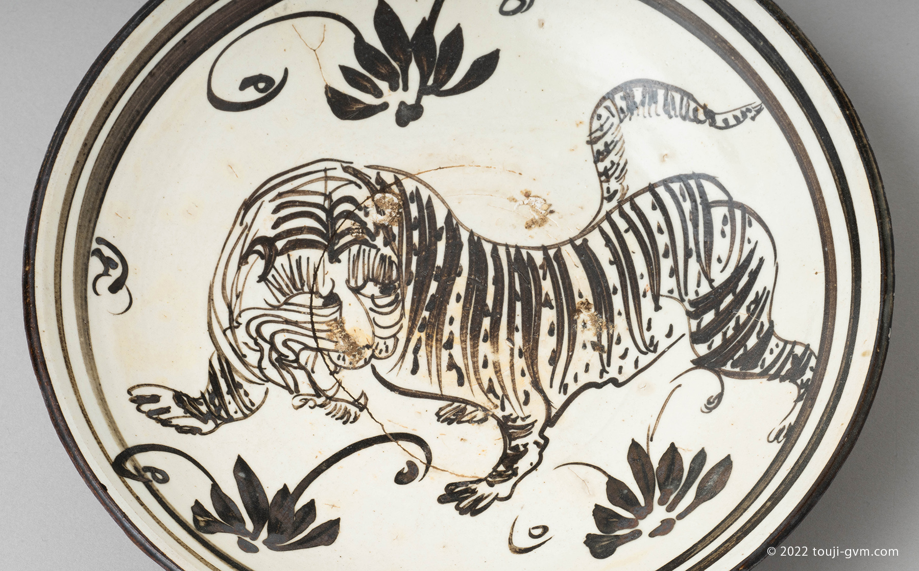 伊万里焼瑠璃釉龍に鳳凰図大皿 [B31626] 伊万里焼瑠璃釉龍に鳳凰図大皿