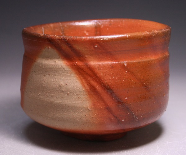 美術館級の大名品、黒備前大角皿、人間国宝伊勢崎淳 図録作品記載付