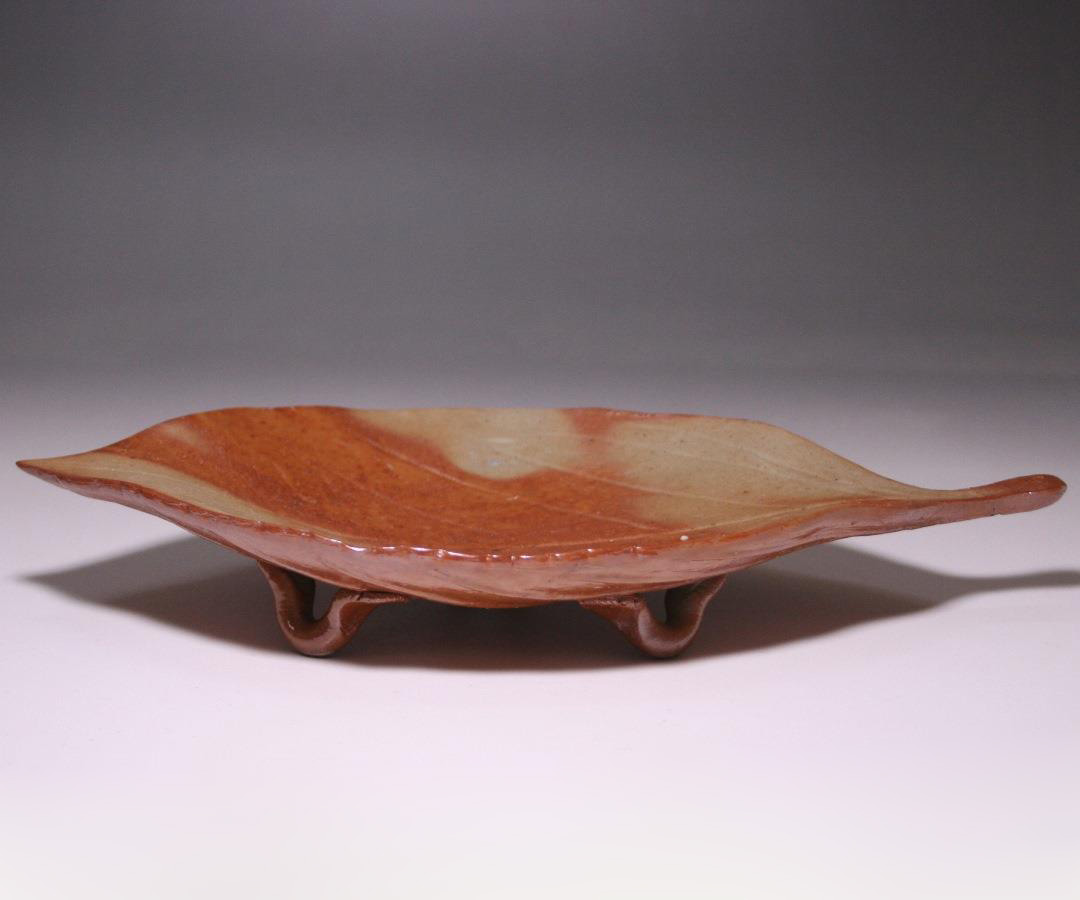 小出尚永 作 「備前緋襷葉皿」 ～備前焼専門卸小売店 川口陶楽苑～