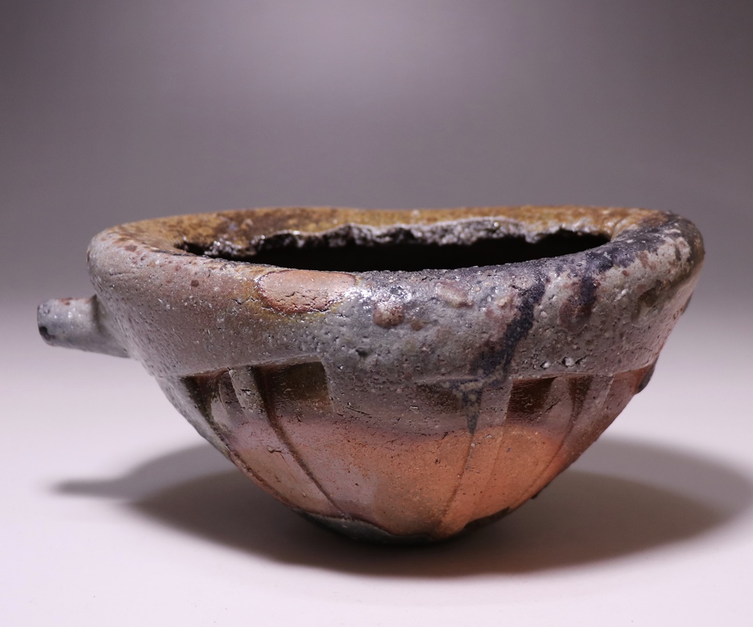 大岩智之 作 「備前片口」 ～備前焼専門卸小売店 川口陶楽苑～