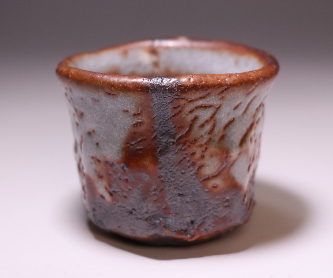 樋口雅之 作 「志野酒呑」 ～備前焼専門卸小売店 川口陶楽苑～