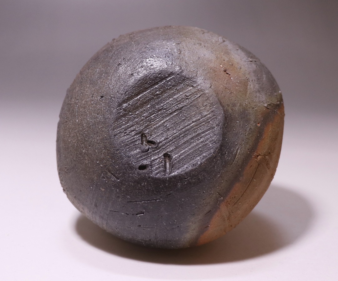 金重晃介 作 「備前扁壷徳利」 ～備前焼専門卸小売店 川口陶楽苑～