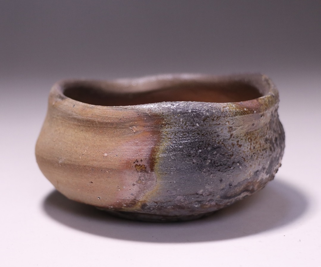 中村和樹 作 「備前窯変三角徳利」 ～備前焼専門卸小売店 川口陶楽苑～