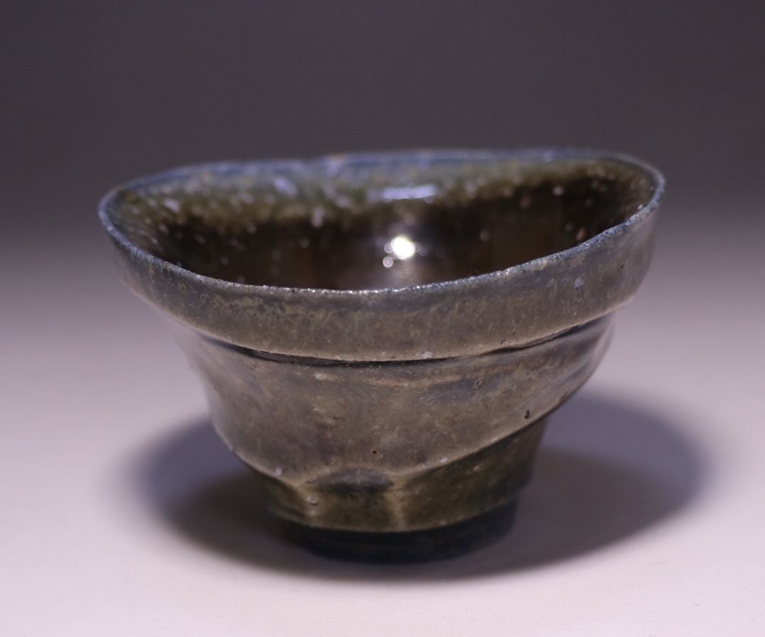 大岩智之 作 「黒酒盃」 ～備前焼専門卸小売店 川口陶楽苑～