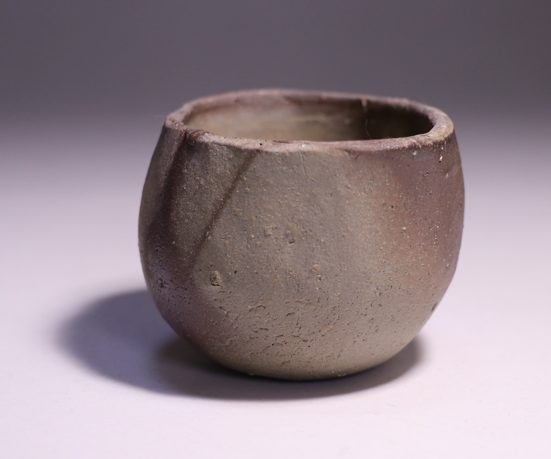 高島聡平 作 「備前緋襷酒呑」 ～備前焼専門卸小売店 川口陶楽苑～