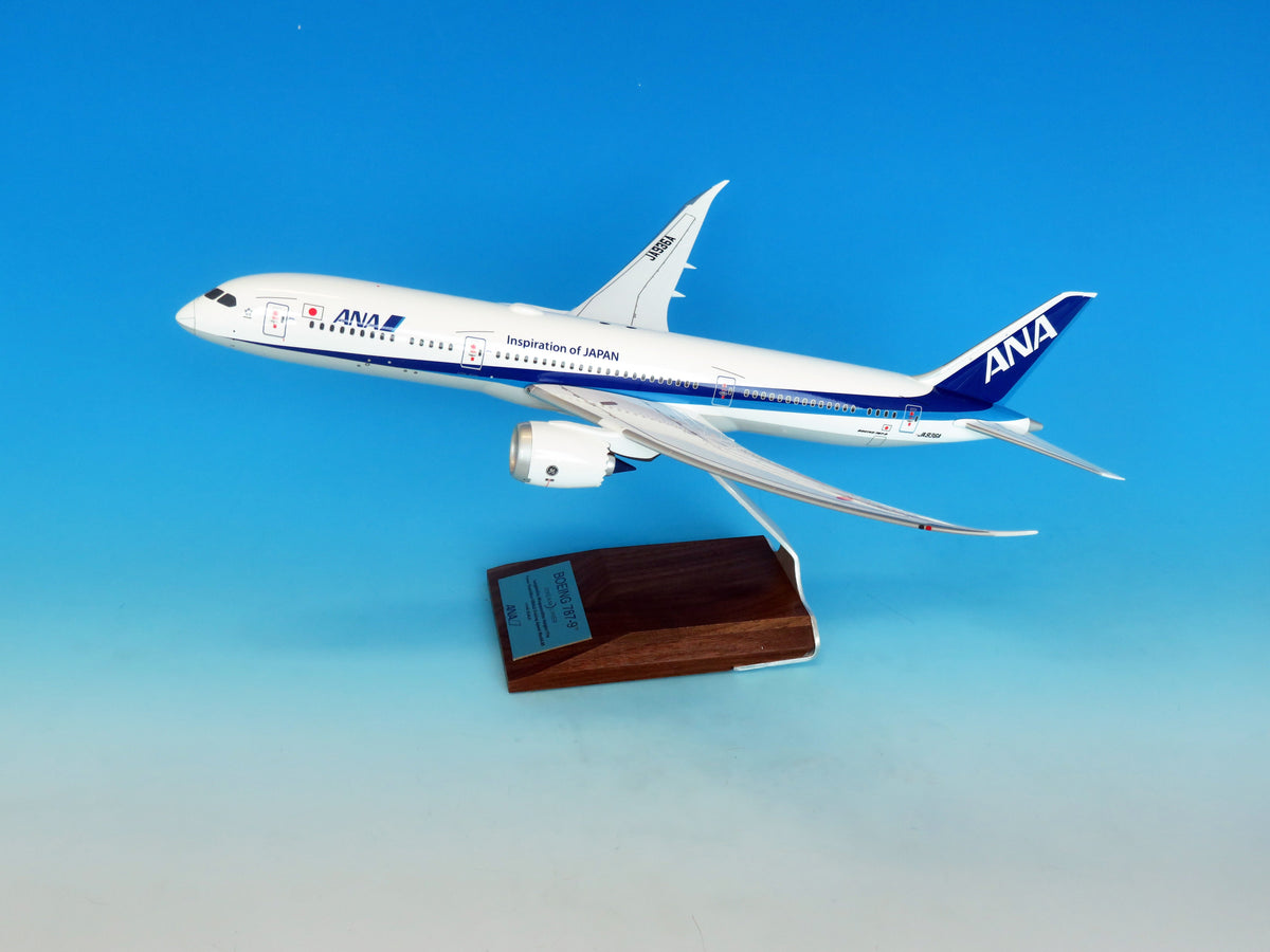 値引き済み！ANA MRJ90 1:100 ソリッドファスレージモデル 値引き済み