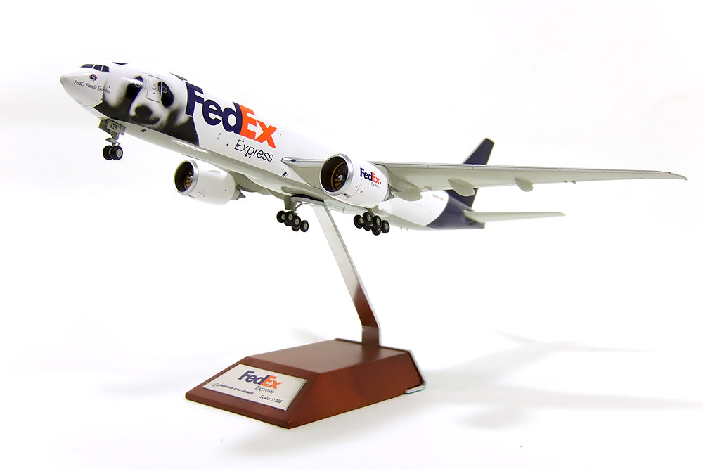 FedEx・Boeing777-200Fプラモデル FedEx・Boeing777-200Fプラモデル