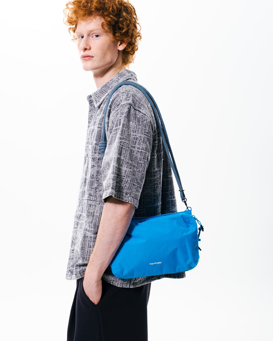 topologie ボトルサコッシュラージ 青 + ストラップ8mm Bottle Sacoche