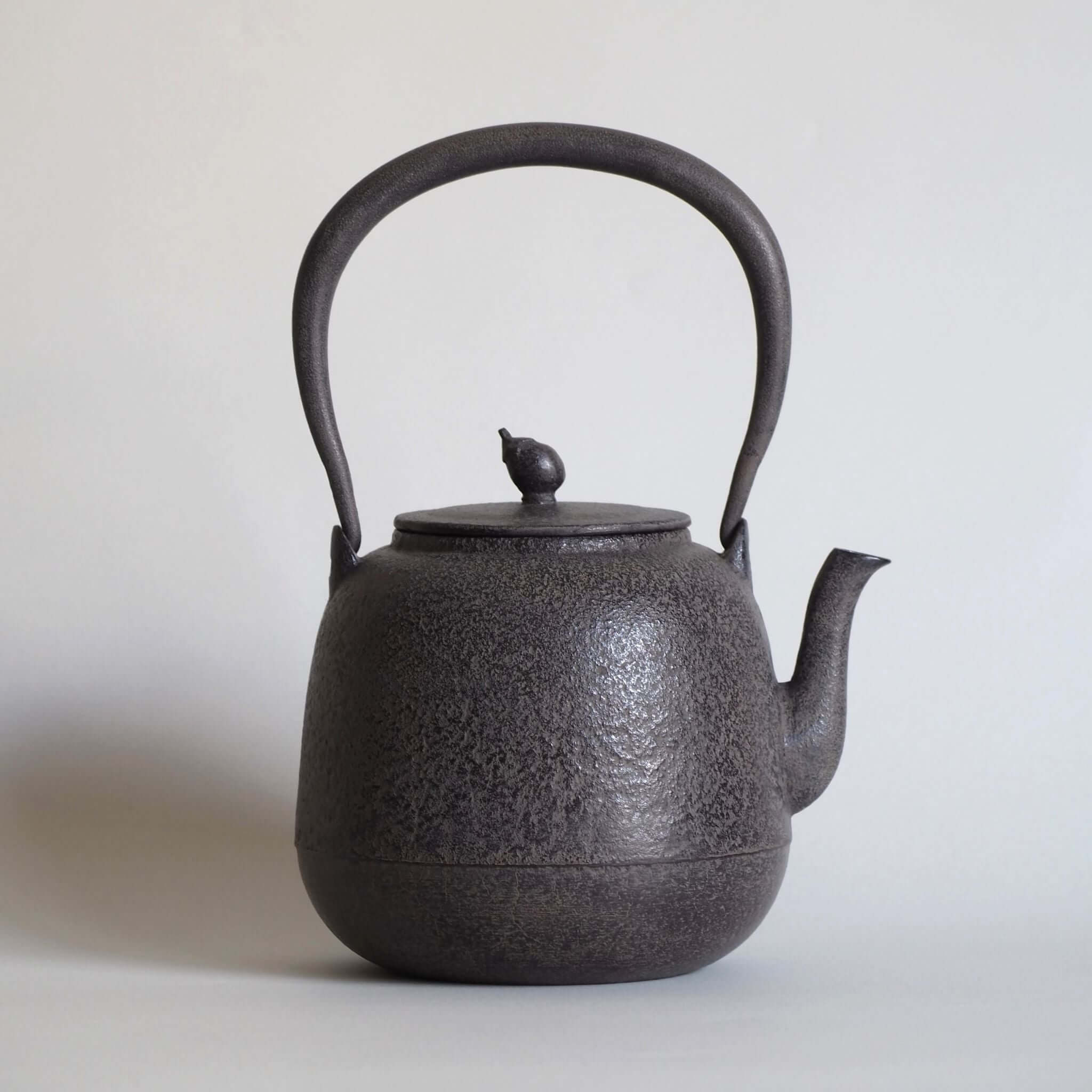 山形鋳物 長文堂作 なつめ(小)鉄瓶 [東山堂煎茶器店 オンライン