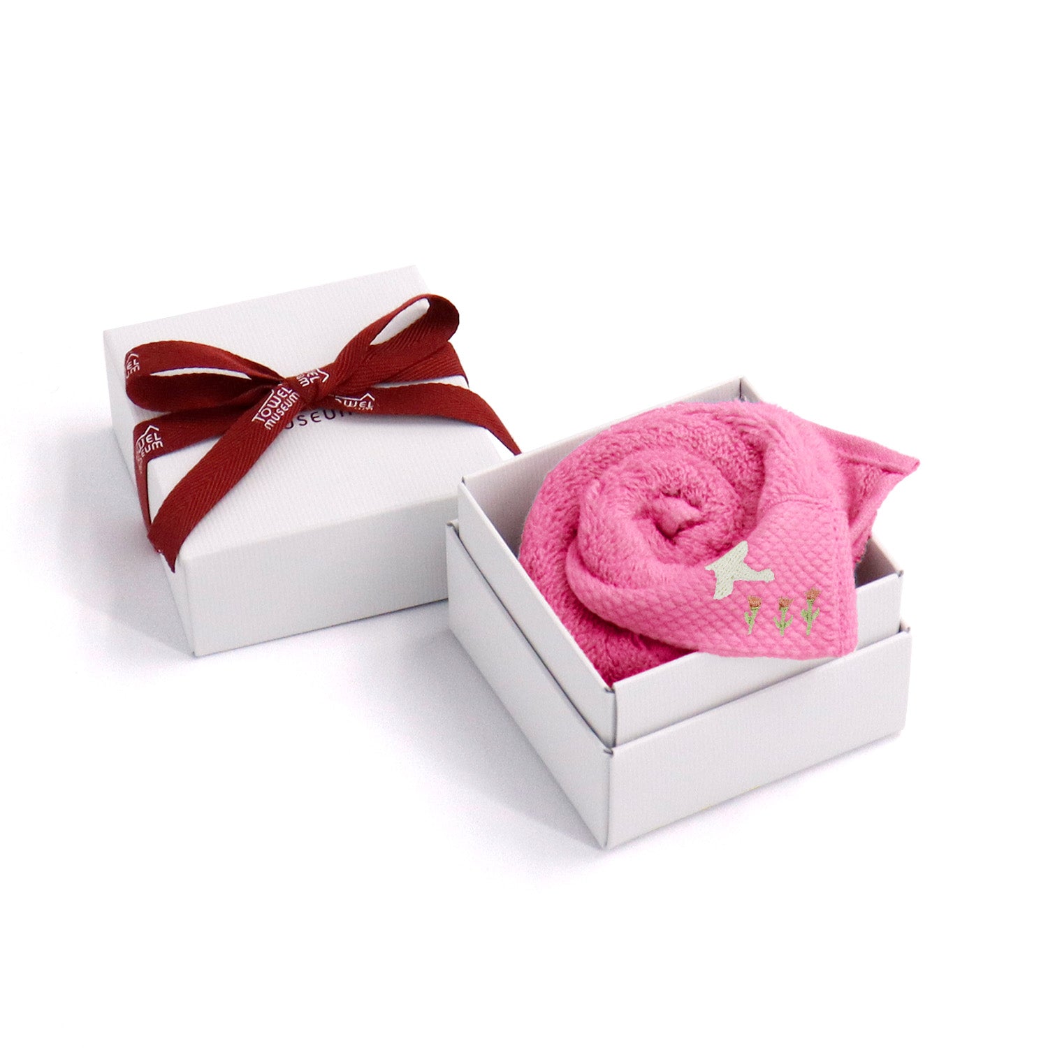 FILLER 花と鳥刺繍 バスタオル FILLER 花と鳥刺繍 バスタオル