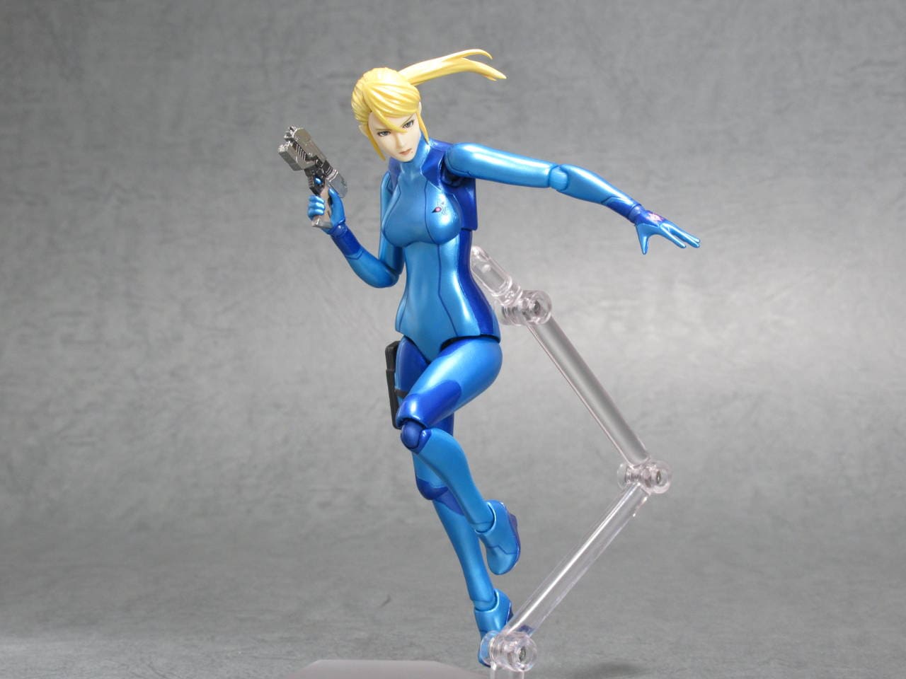 タイガーアタック(メトロイド サムス・アラン ゼロスーツver figma