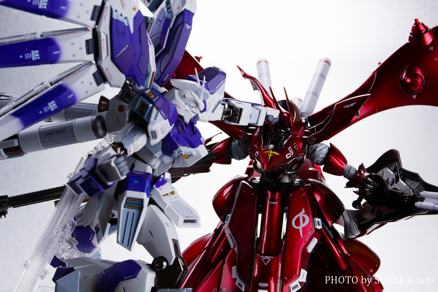 新品未開封METAL BUILD Hi-νガンダム