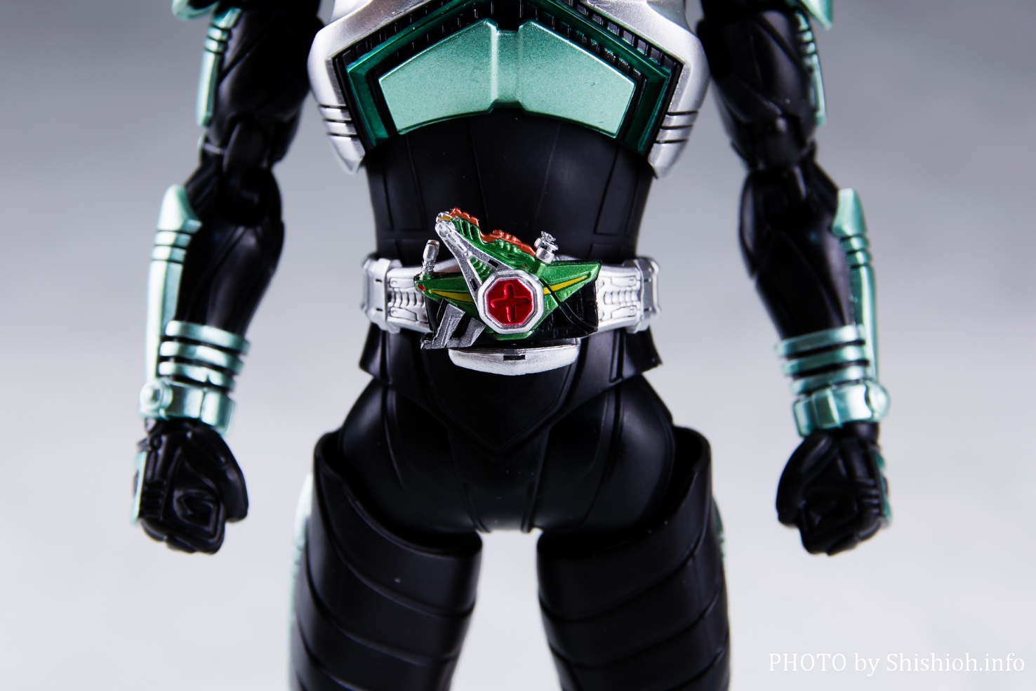 レビュー】S.H.Figuarts（真骨彫製法） 仮面ライダーキックホッパー