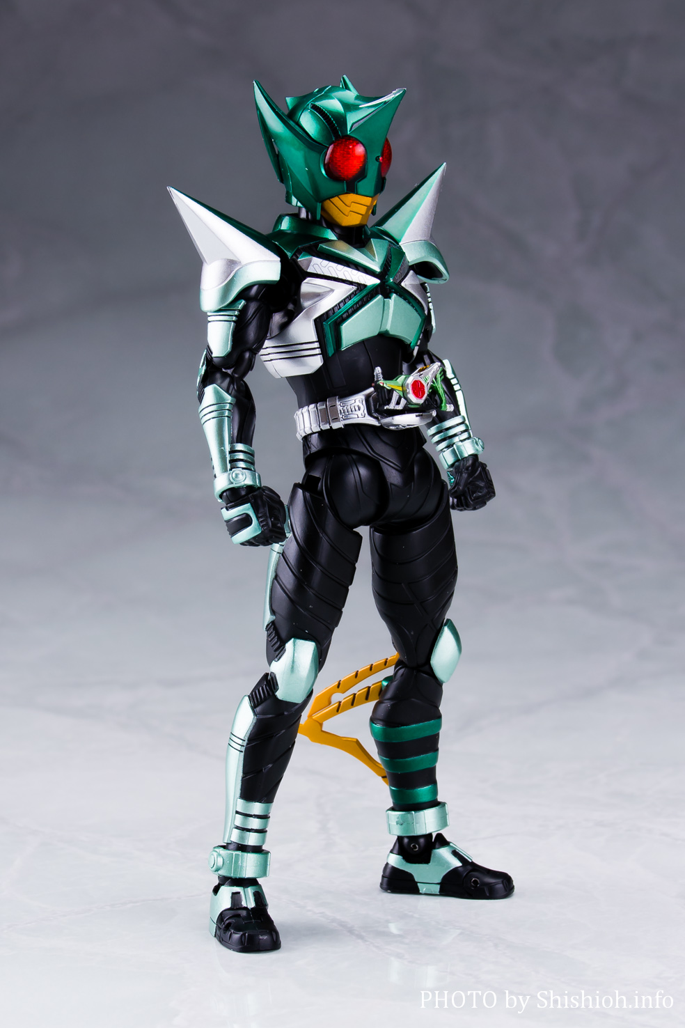 レビュー】S.H.Figuarts（真骨彫製法） 仮面ライダーキックホッパー