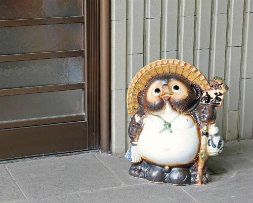 信楽焼開運、狸の置物 約23.5cmビンテージ 楽天市場】【ポイント3倍