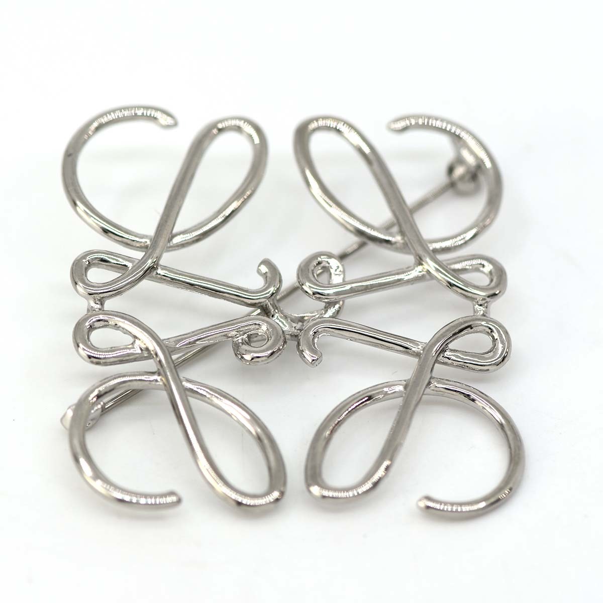 楽天市場】質屋 美品 ロエベ アナグラム ブローチ シルバー色 ピン