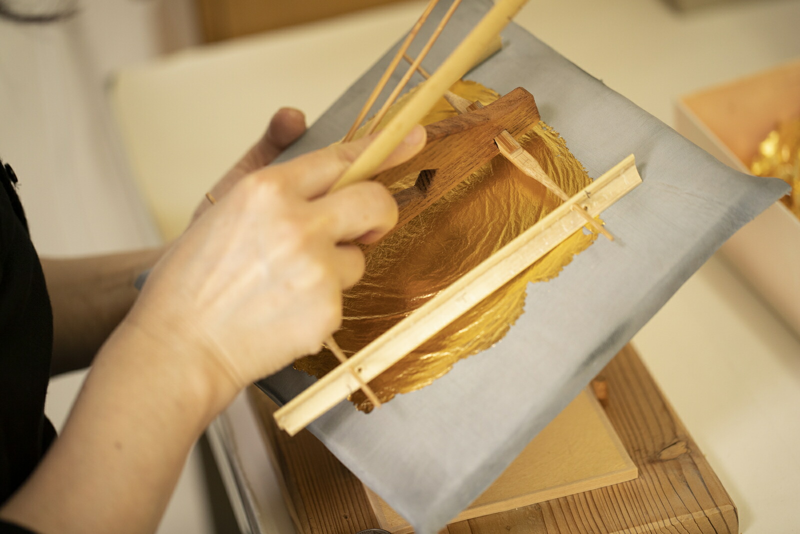 楽天市場】金粉 1号色 消粉 1g 金継ぎ 消し粉 蒔絵用 沈金用 金沢箔