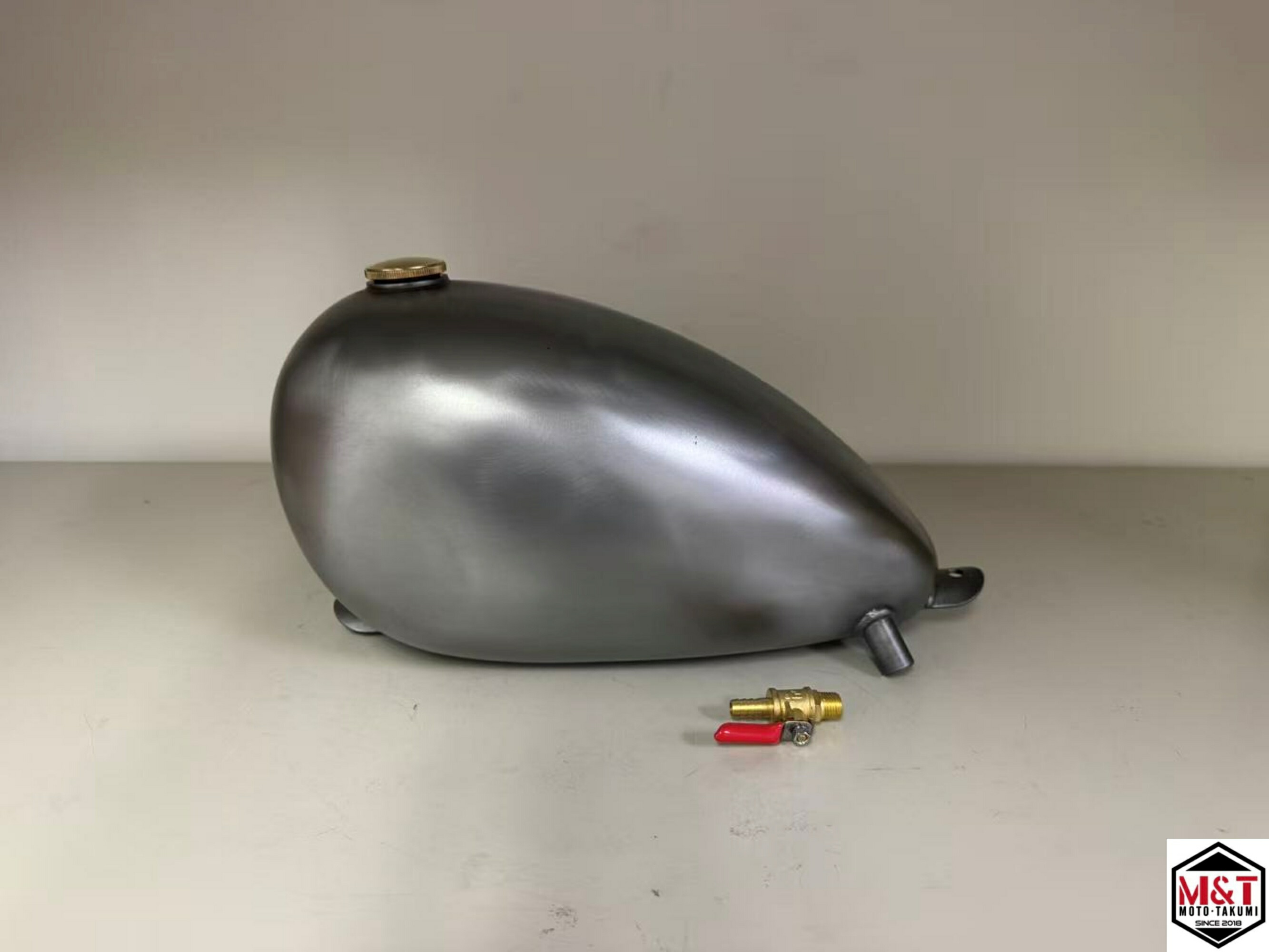 楽天市場】T-21 ハーレー用 汎用 ナロー ピーナッツタンク ワンオフ