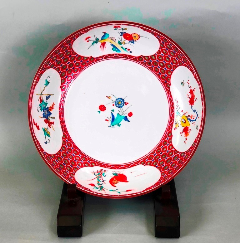 柿右衛門】赤絵の伝統 名窯 人間国宝 十三代酒井田柿右衛門作 錦牡丹文