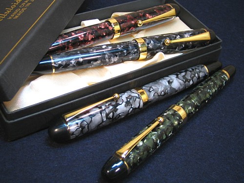 カトウセイサクショカンパニー(加藤製作所)万年筆 大理石 ミドリ 貴重