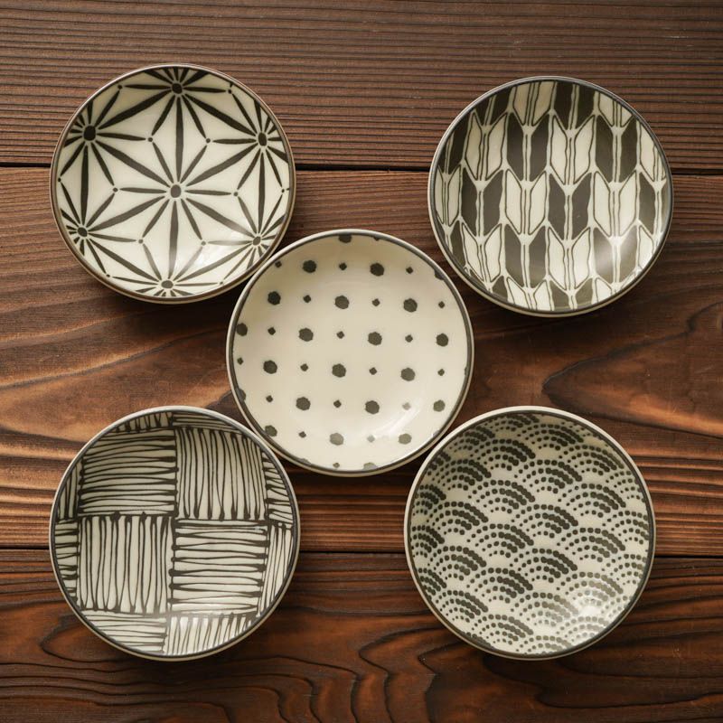 楽天市場】矢絣 豆皿 9cm komon 小紋 小皿 和食器 日本製 美濃焼 和風