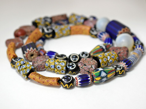 トレードビーズ ベネチア製 巨大5層赤シェブロン玉 No.1409011