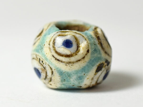 楽天市場】【1811】古代フェニキア同心円青7眼貼付大玉【とんぼ玉